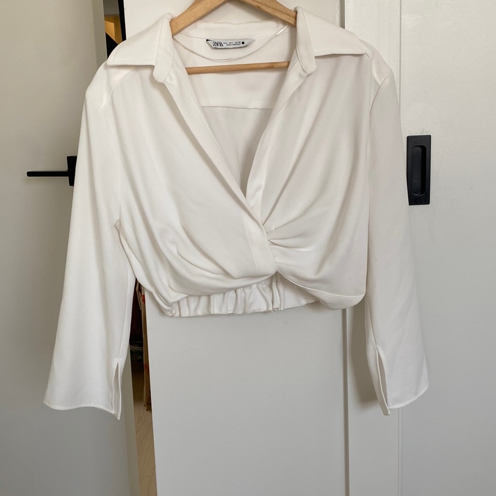 Never worn Zara business cropped blouse